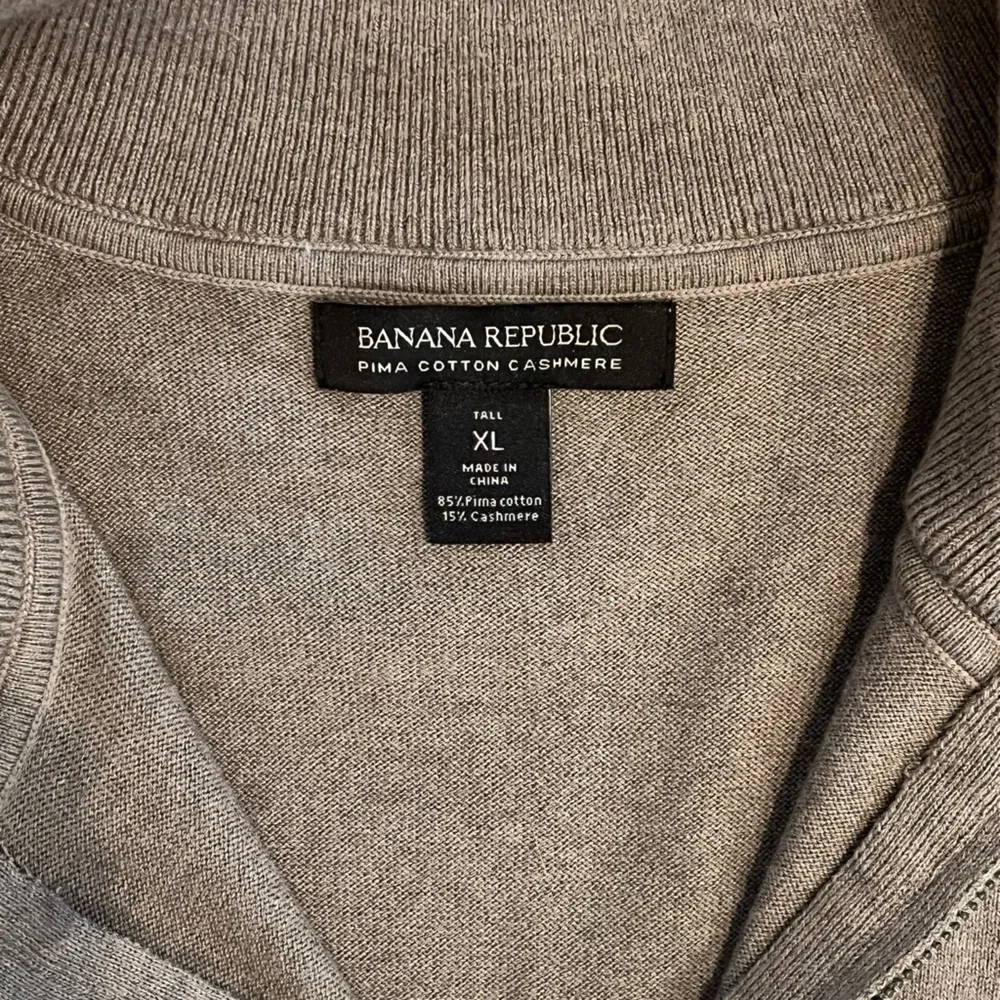 Men’s Banana Republic Sweater - Picture 2 of 2